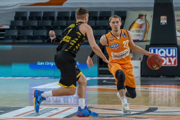 锋尼古拉斯 锋尼古拉斯