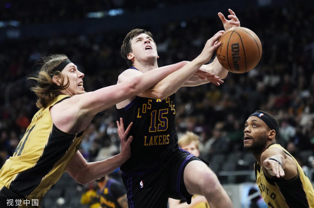 年轻教练开 年轻教练开